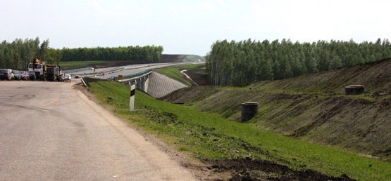 Автодорога М -4 "Дон" на участке обхода города Ефремова в Тульской области